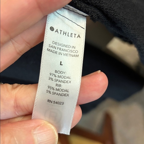 Athleta Black Open Front Cardigan sz Large with pockets and thumb holes. - Picture 3 of 7